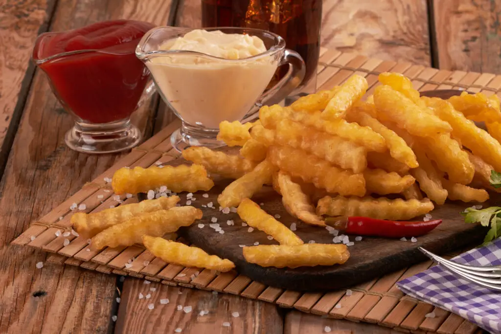 Frosne pommes frites i airfryer